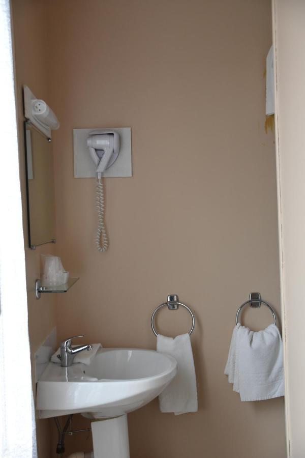 Le Rider Hotel Bort-les-Orgues Exterior photo